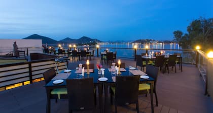 Hotel Panna Vilas Palace