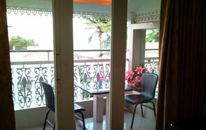 Superior Room, 1 Double Bed, Non Smoking, Beach View | Balcony