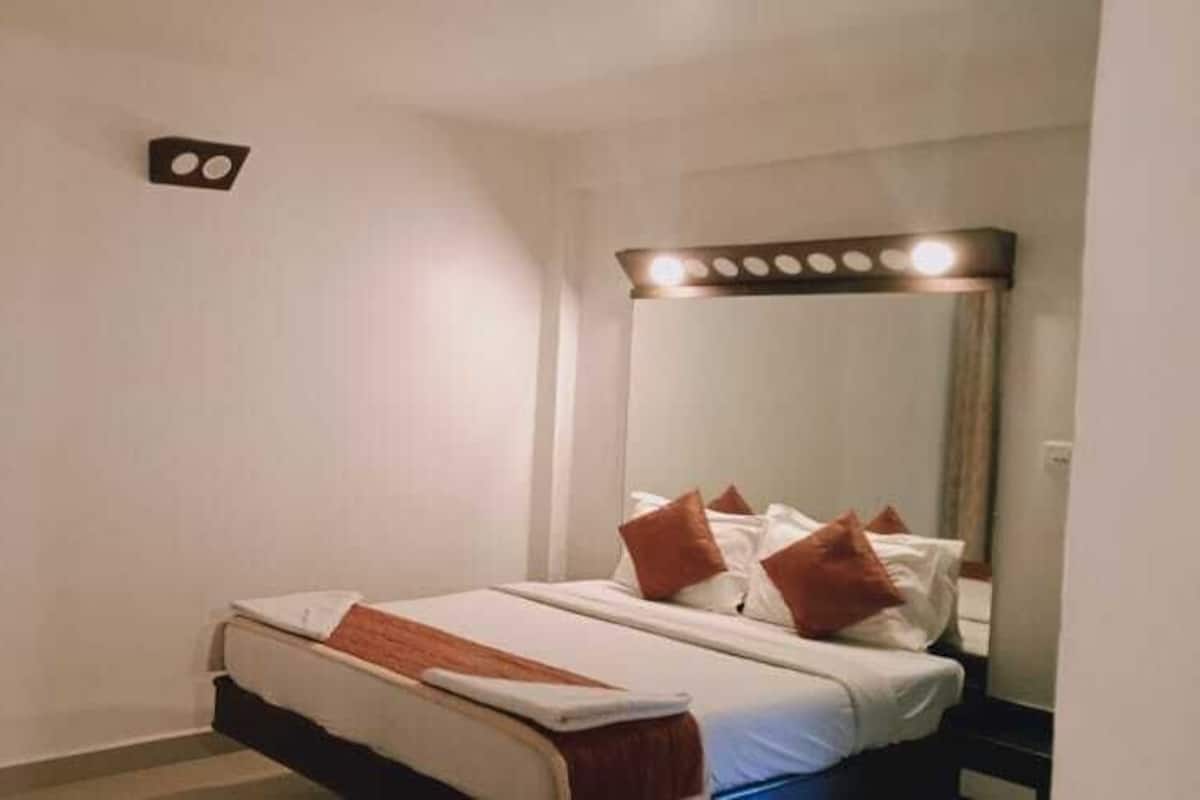 Habitación familiar | 1 habitación, ropa de cama de alta calidad, escritorio y camas extra