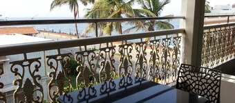 Lotus Bay View Hotel