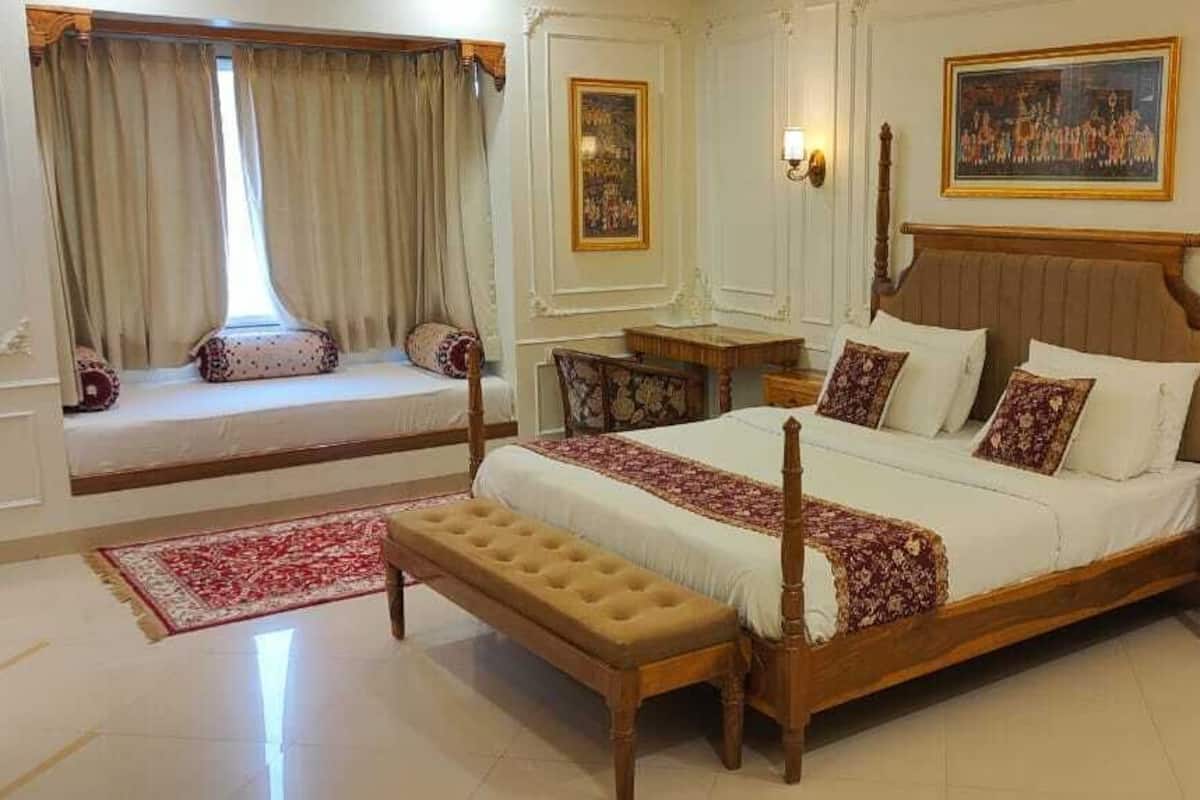 Decoración personalizada, muebles diferentes, escritorio y wifi gratis