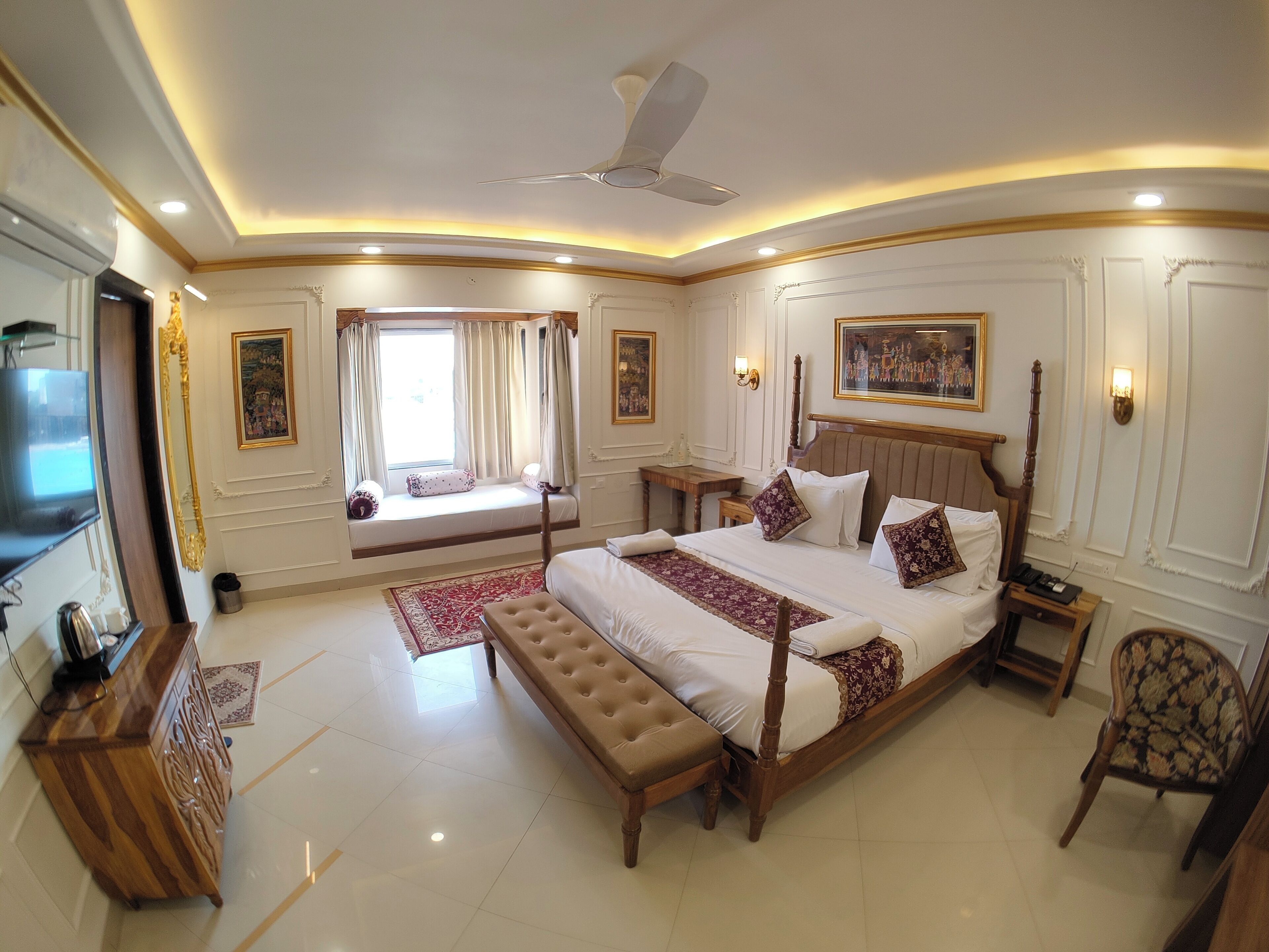 Chambre Double Premium | Décoration personnalisée, ameublement personnalisé, bureau