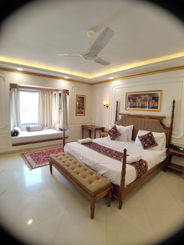 Individually decorated, individually furnished, desk, free WiFi - Hotel Ruby (Jaipur)