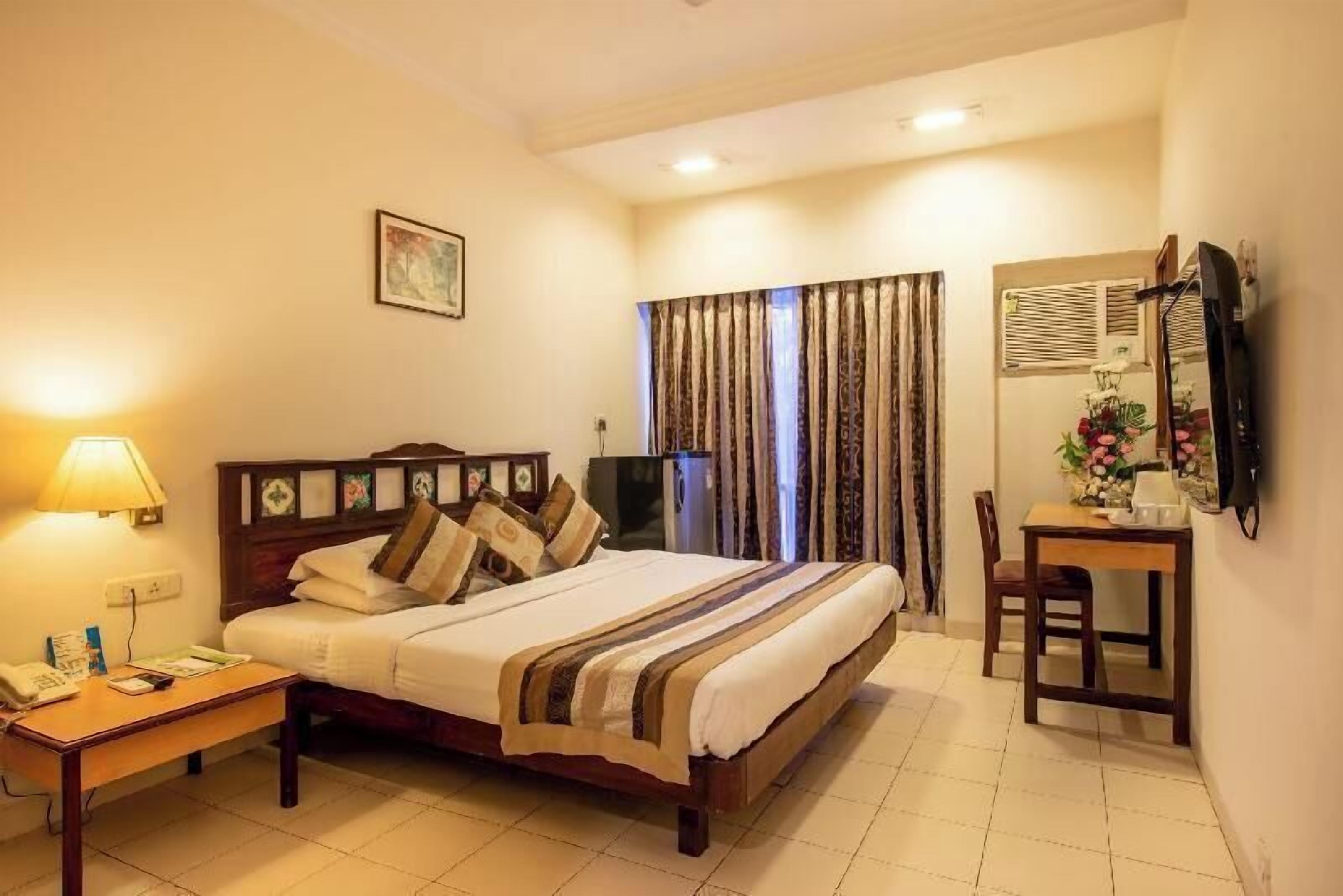 In-room safe, desk, iron/ironing board, rollaway beds