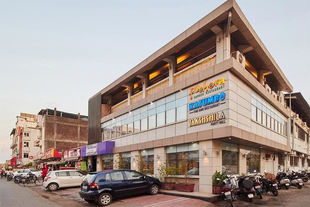 HOTEL SOVEREIGN (Pure Veg) image