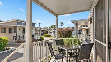 Superior 2 Bedroom Cabin - Sleeps 4 | Terrace/patio