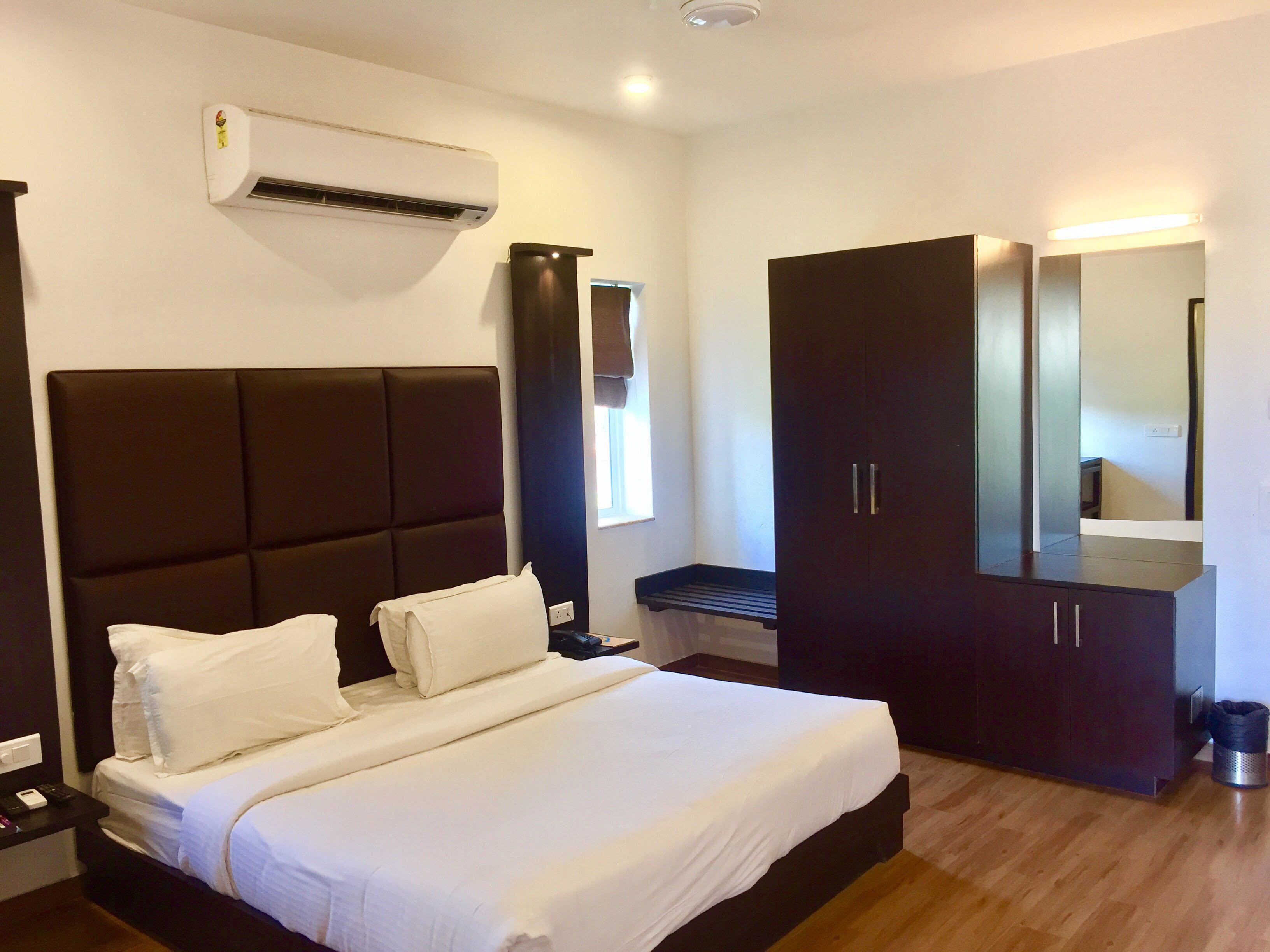 In-room safe, free WiFi