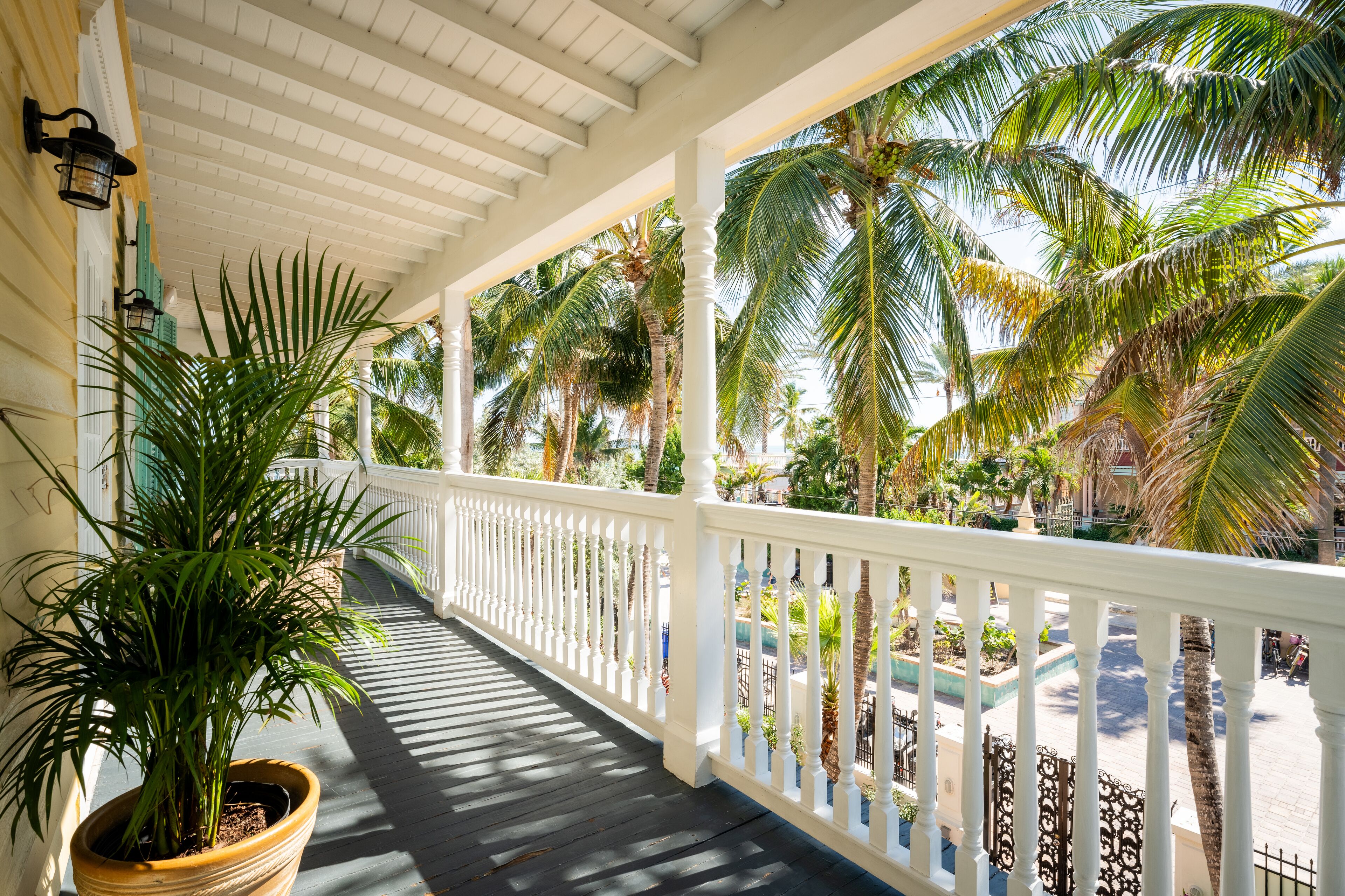 Foto - Southernmost Point Guest House & Garden Bar