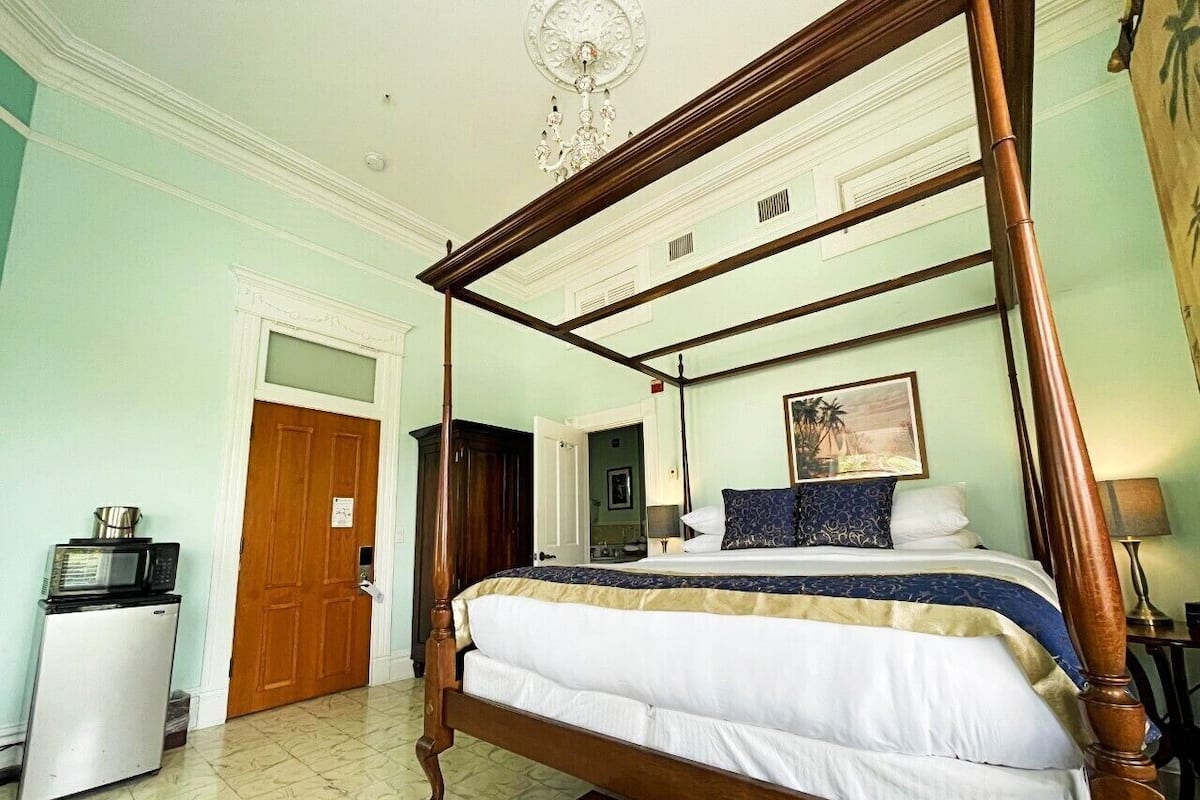 Premium bedding, pillowtop beds, individually furnished