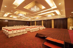 Banquet hall - GIS Select Banjara Hills (Hyderabad)