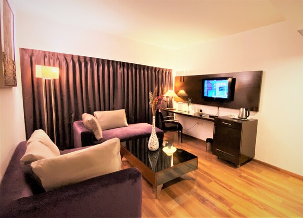 Suite | Living area | 21-inch LCD TV with digital channels, TV