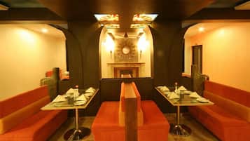 2 Restaurants, Frühstück