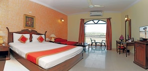 Deluxe Room, Pool View