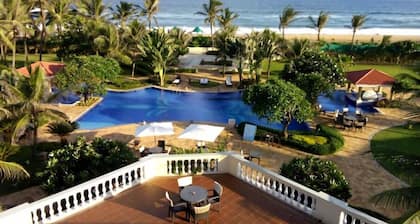 The Hans Coco Palms