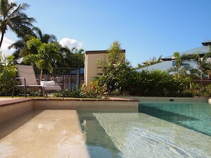 2 outdoor pools