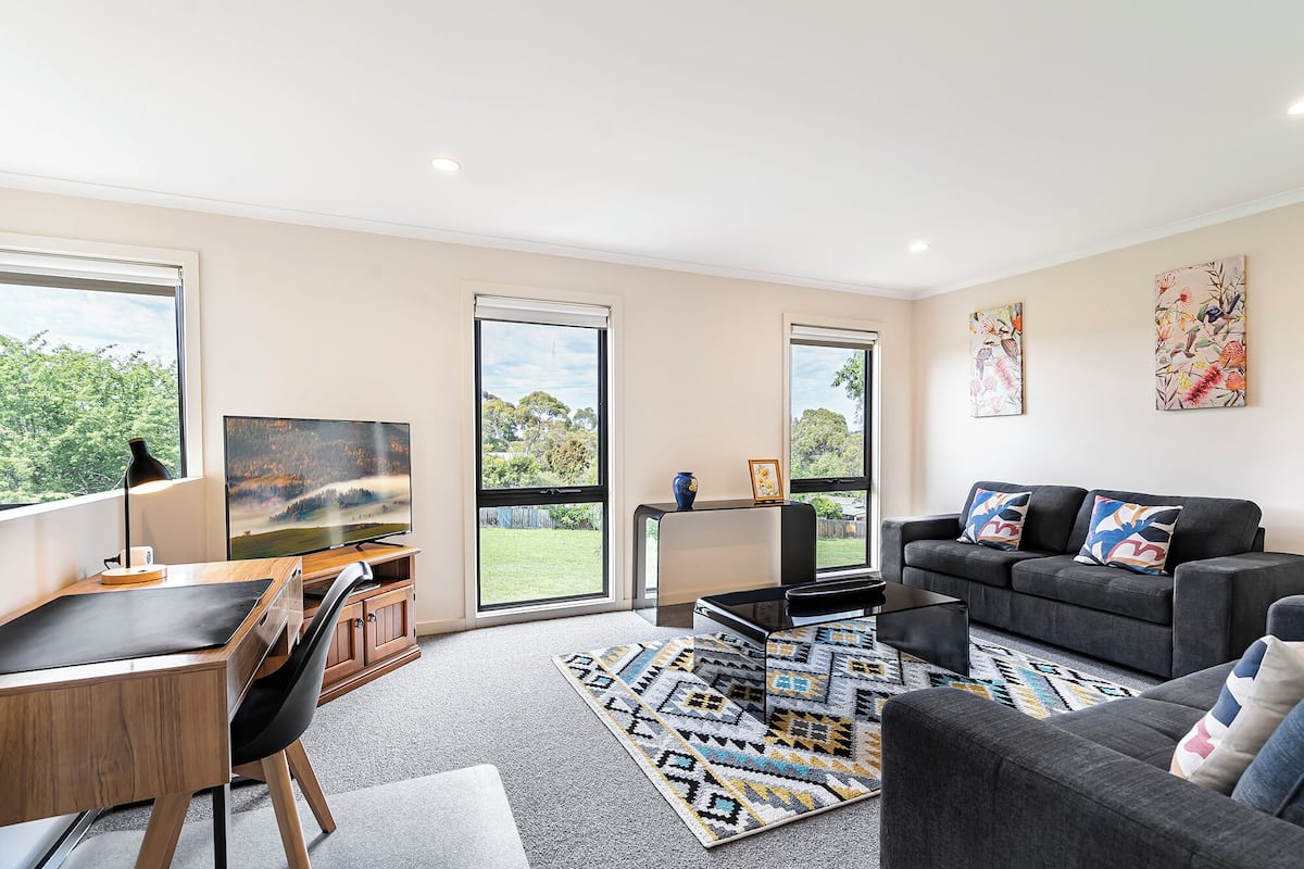 40-inch LED TV with digital channels, streaming services