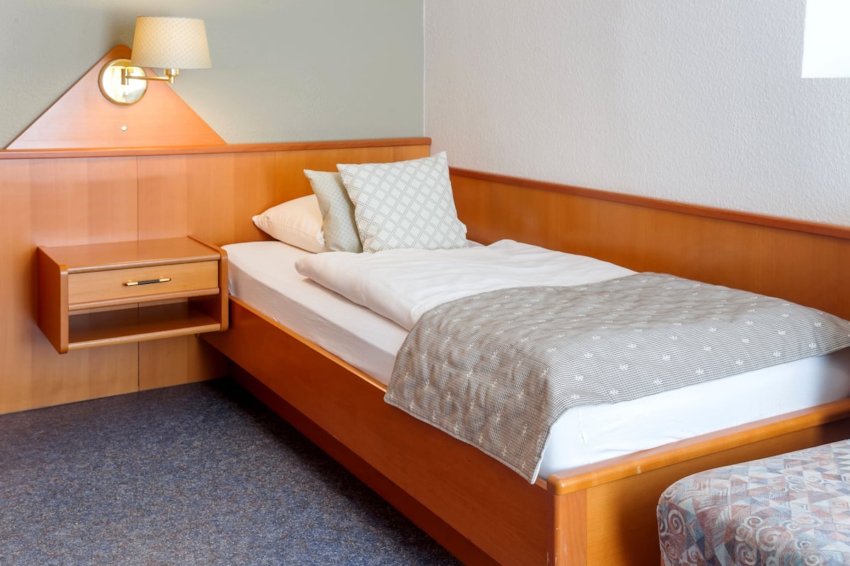 Luxe beddengoed, een kluis op de kamer, een bureau