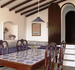 Leilighet, 2 soverom (for 6 people) | Oppholdsrom | TV