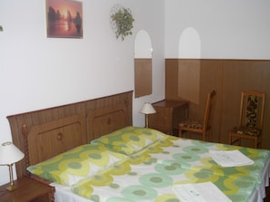 Double Room | Desk, blackout curtains, free WiFi - Stop Pension (Debrecen)