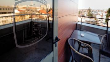 Classic Apartment | Terrace/patio