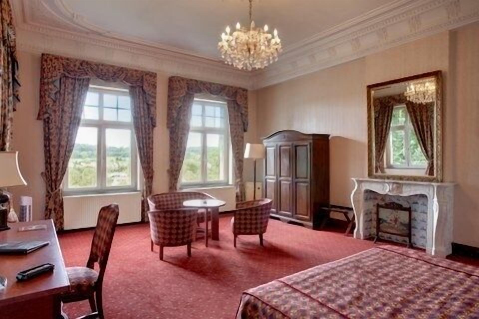 twin room, river view | minibar, in-room safe, desk, iron/ironing board