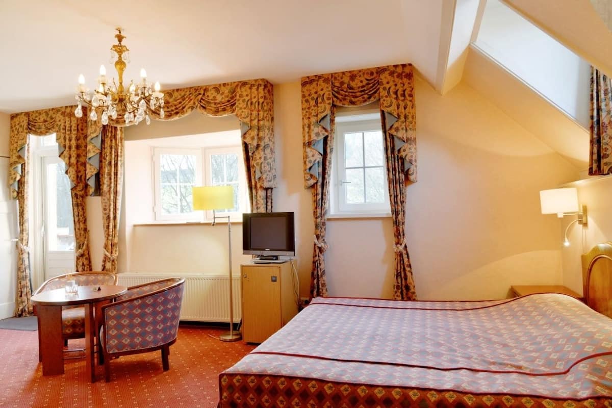 twin room, terrace | minibar, in-room safe, desk, iron/ironing board