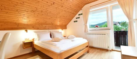 Doppia Comfort, balcone | 1 camera, copriletto in piuma, materassi in memory foam, minibar