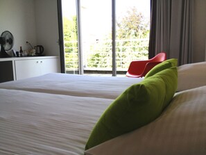 Minibar, desk, iron/ironing board, free WiFi
