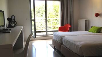Minibar, desk, iron/ironing board, free WiFi