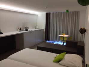 Minibar, desk, iron/ironing board, free WiFi - Corbie Geel (Geel)