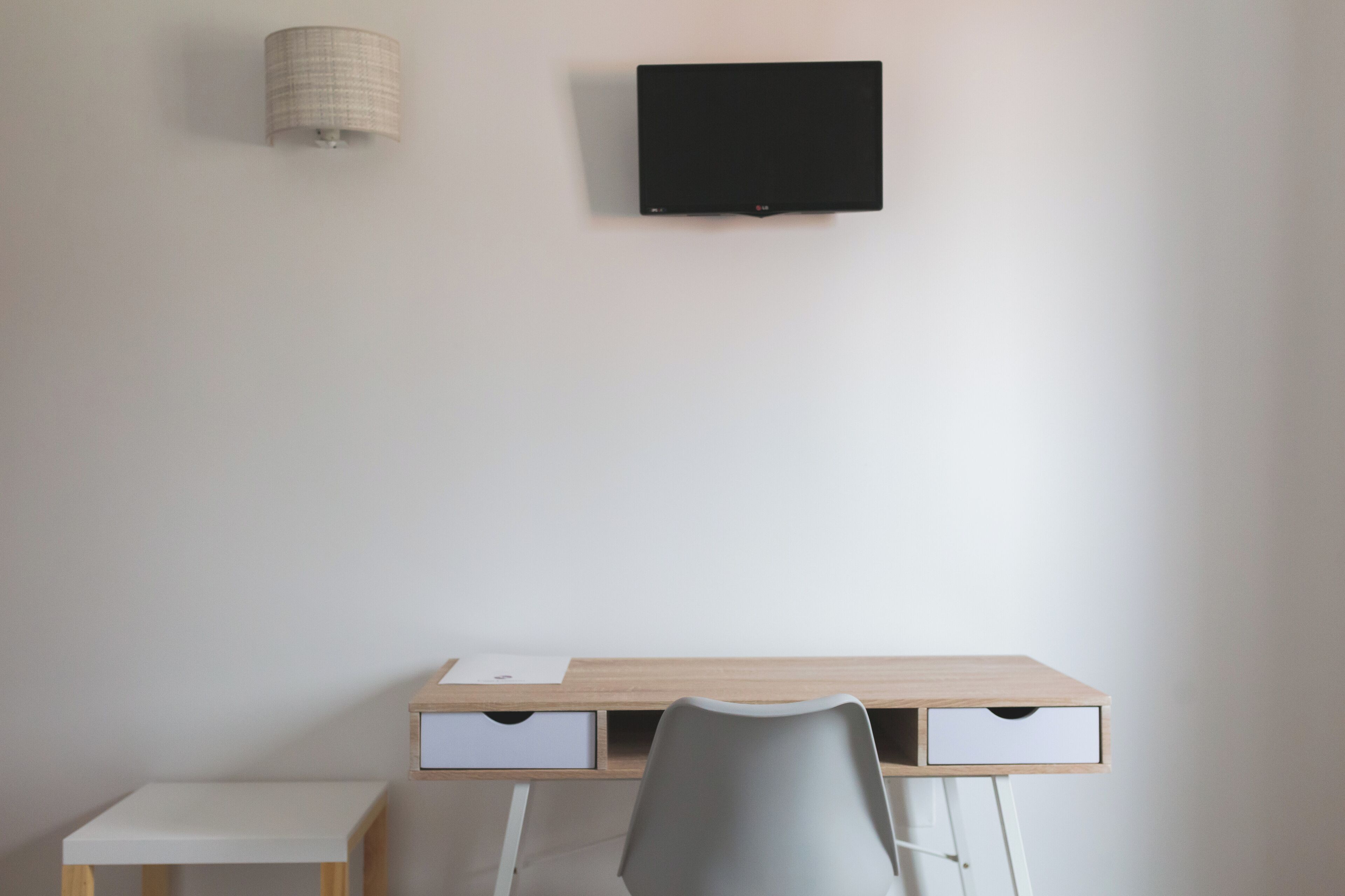 deluxe twin room | 1 bedroom, in-room safe, desk, soundproofing