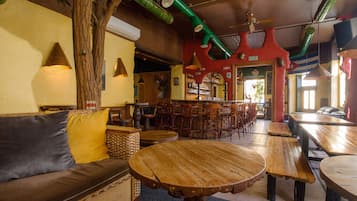 Bar (in der Unterkunft)