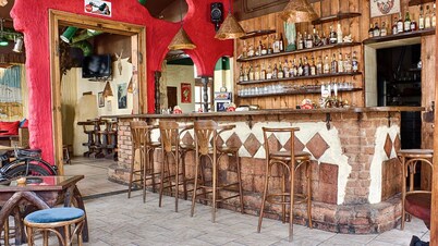 Cuba Bar & Hostel
