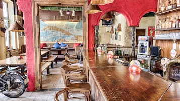 Bar (in der Unterkunft)