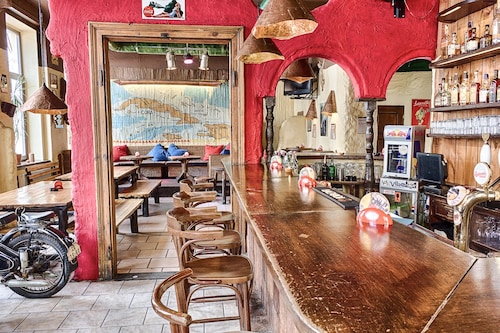 Cuba Bar & Hostel
