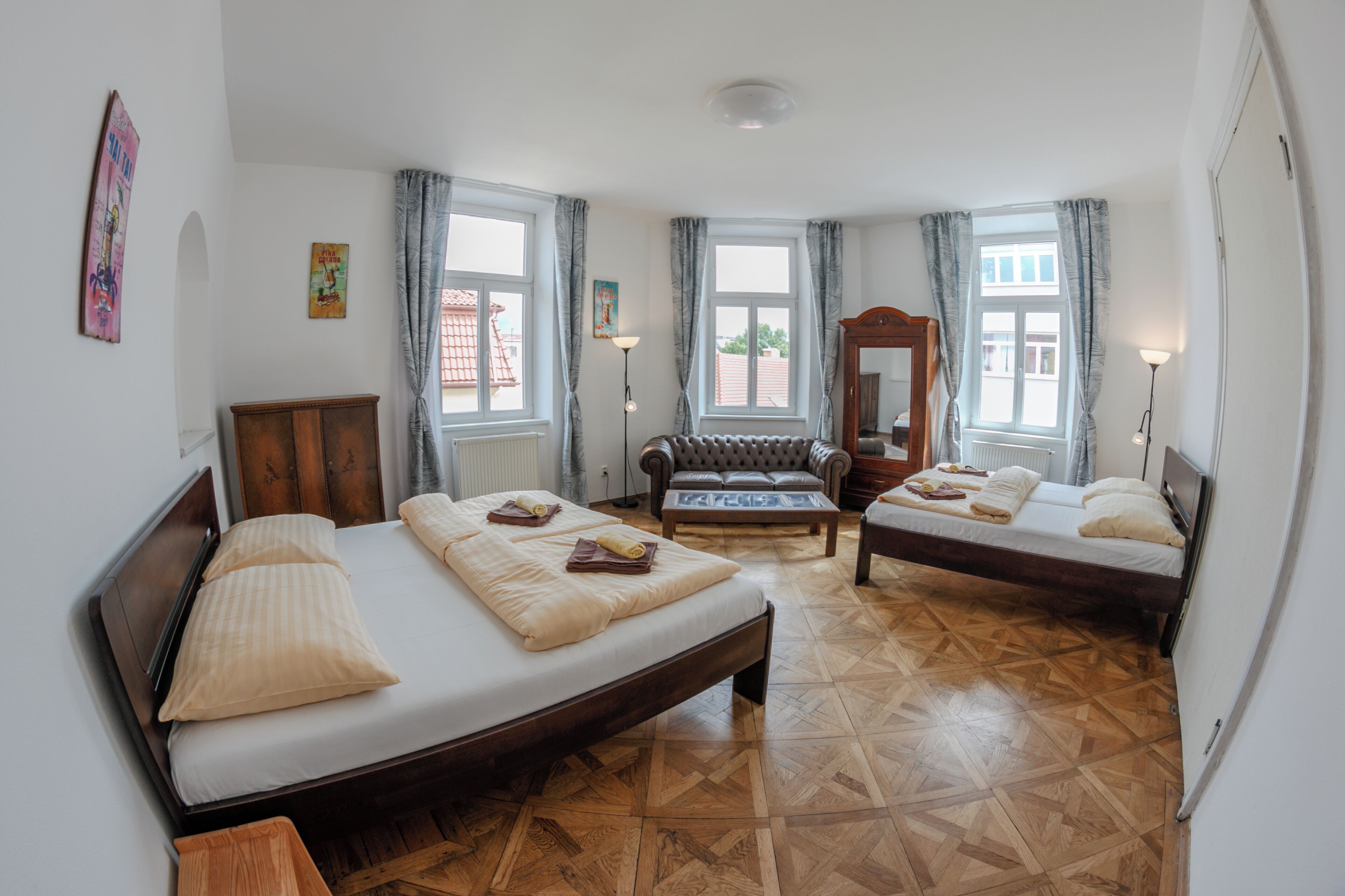 6. Quadruple Room, Shared Bathroom | Desk, soundproofing, iron/ironing board, WiFi