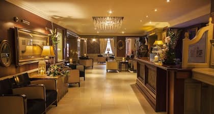 Greville Arms Hotel