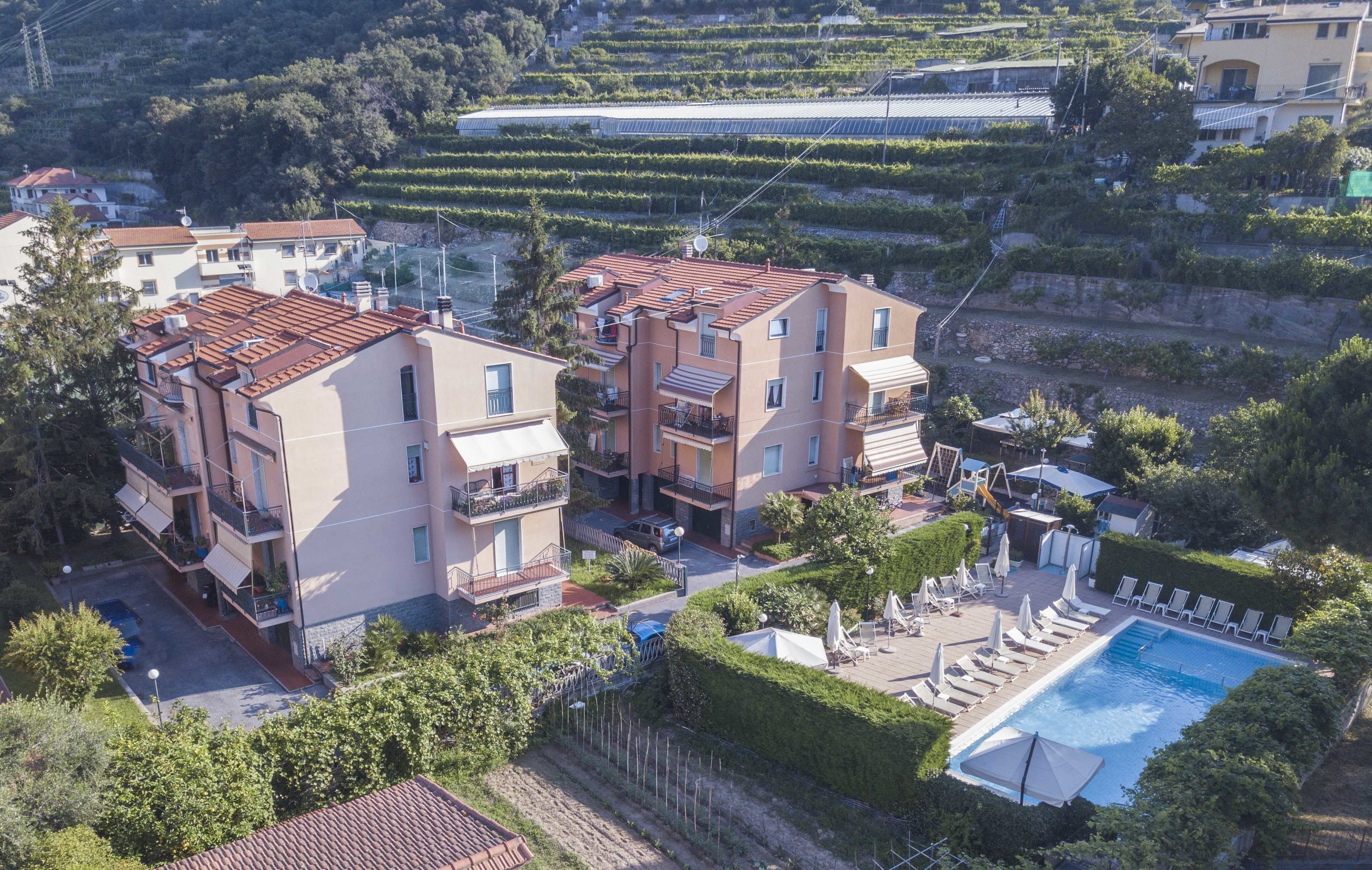 Appartement Supérieur, 1 chambre, cuisine, vue jardin | Piscine extérieure