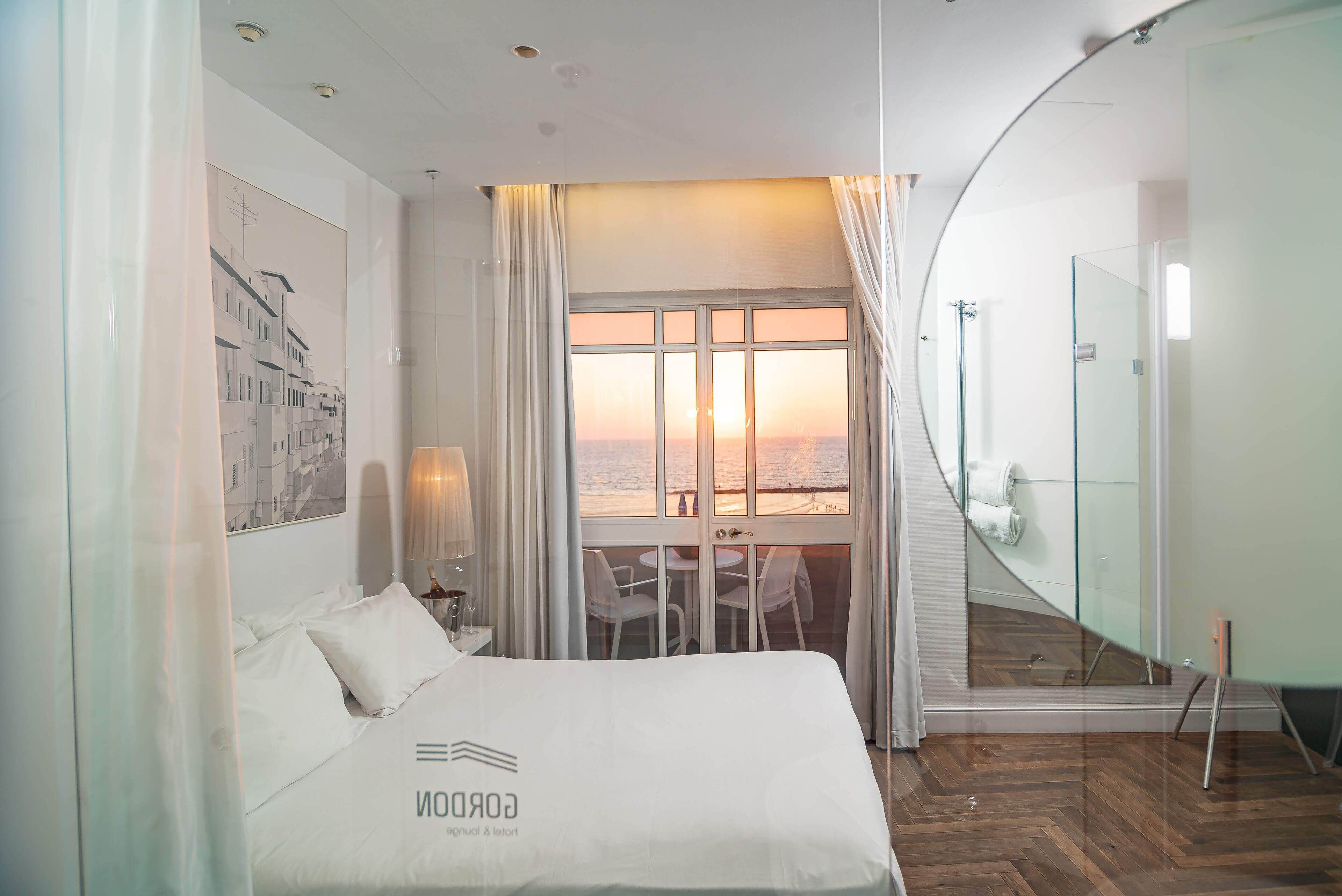 Deluxe Room, Sea View  | In-room safe, desk, laptop workspace, blackout curtains