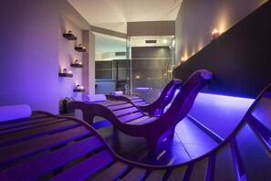 Sauna, Whirlpool, Dampfbad, Körperbehandlungen, Aromatherapie