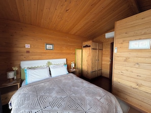 1 bedroom, premium bedding, desk, iron/ironing board - Lipsos Hotel Ata's Place (Karaburun)