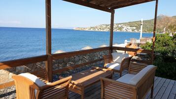 Panoramic Mobile Home, 1 Bedroom, Patio, Sea View | 1 bedroom, premium bedding, desk, iron/ironing board