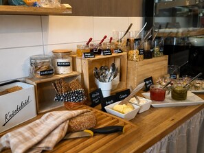 Free daily buffet breakfast - Rum För Resande (Skelleftea)