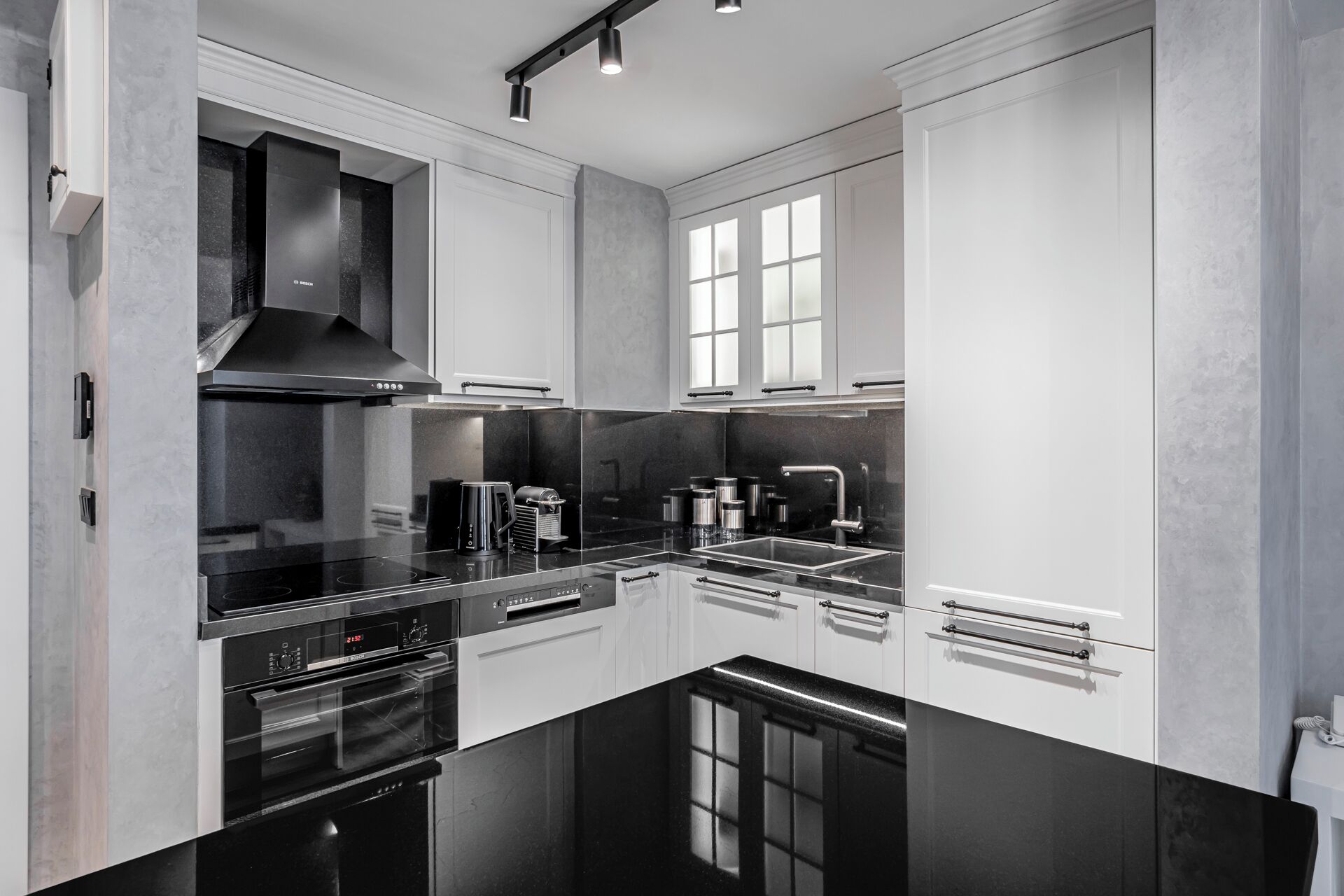 premium duplex, 1 bedroom | 1 bedroom, premium bedding, select comfort beds, individually decorated