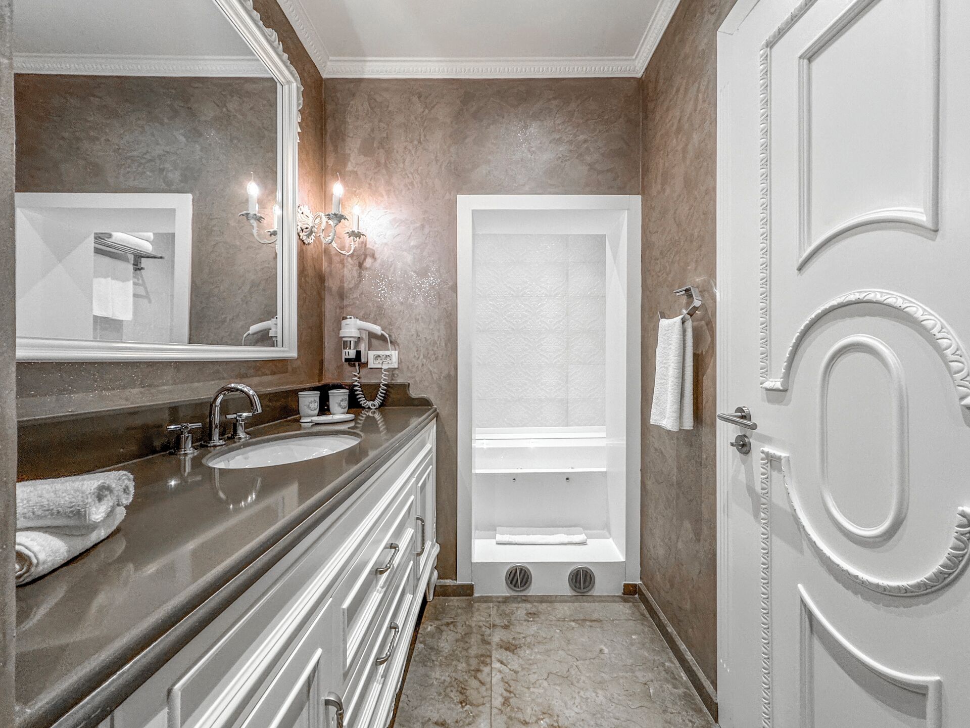 Foto - Ena Boutique Hotel & Residences