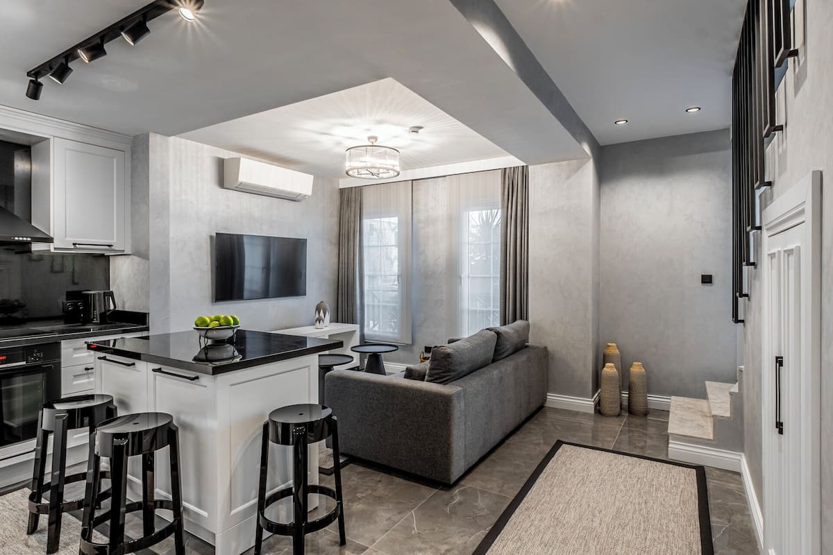 premium duplex, 2 bedrooms | 1 bedroom, premium bedding, select comfort beds, individually decorated