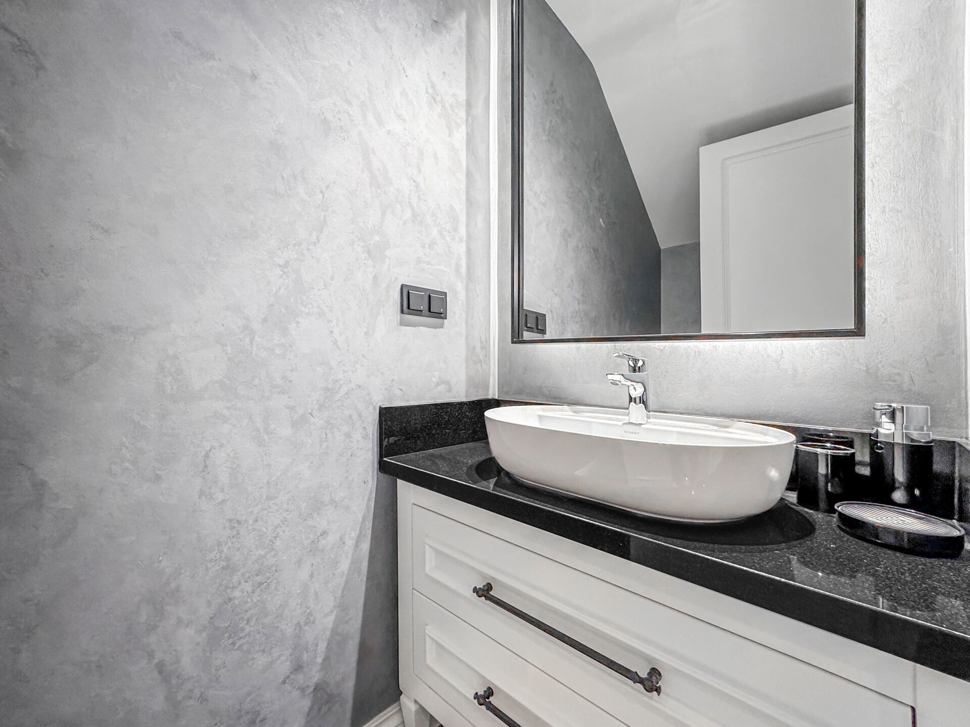 Photo - Ena Boutique Hotel & Residences