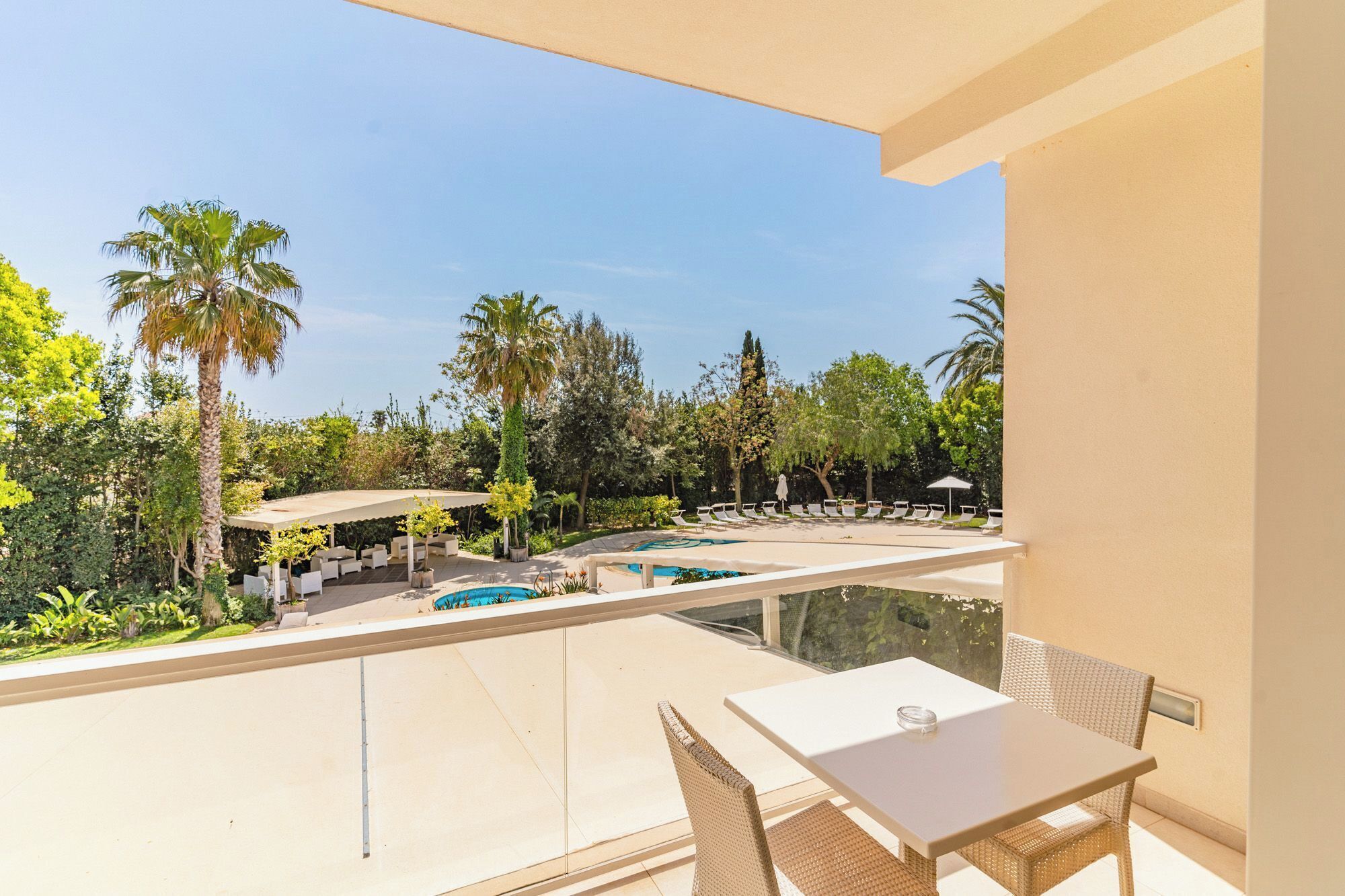 Chambre Triple | Vue sur le jardin