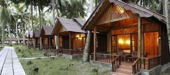 Symphony Palms Beach Resort