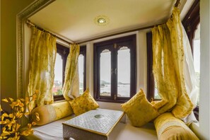 Deluxe Room Lake View | Room amenity - Sargam Sadan (Udaipur)